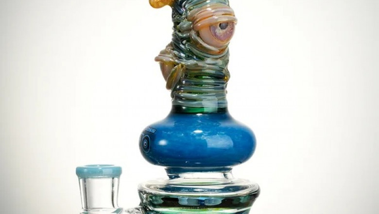 Explore Premium Dab Rigs from Lookah