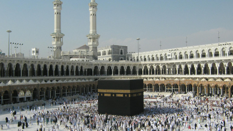 Hajj vs. Umrah: Key Differences, Rewards, and When to Go