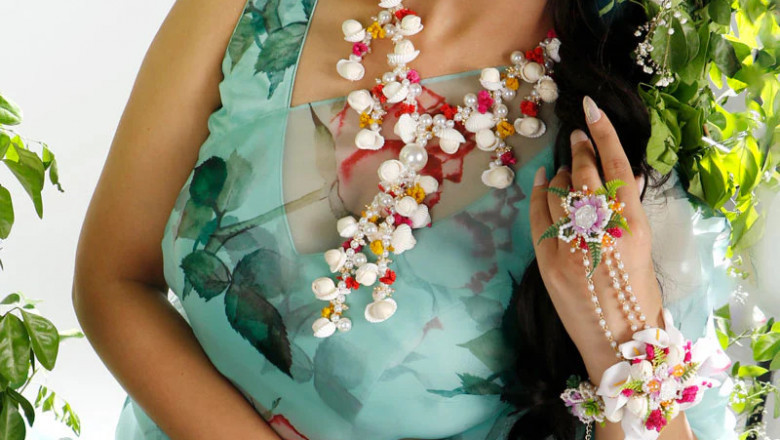 Bridal Must-Have: Floral Jewellery for Haldi & Mehndi by VAIDAAN