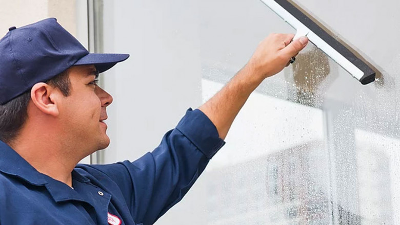 Window Cleaning Services In Wicker Park, IL