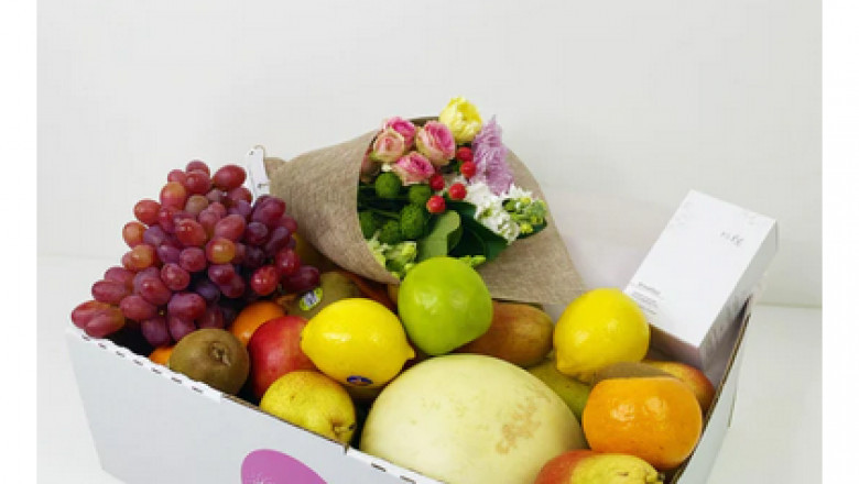 Celebrate with Style: Unique Gift Ideas Featuring Fruit Hampers and Plants