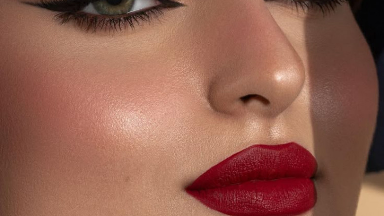 Red lipstick for evening wear