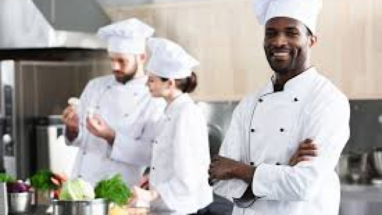 Top Restaurant & Chef Uniform Suppliers in Dubai, UAE