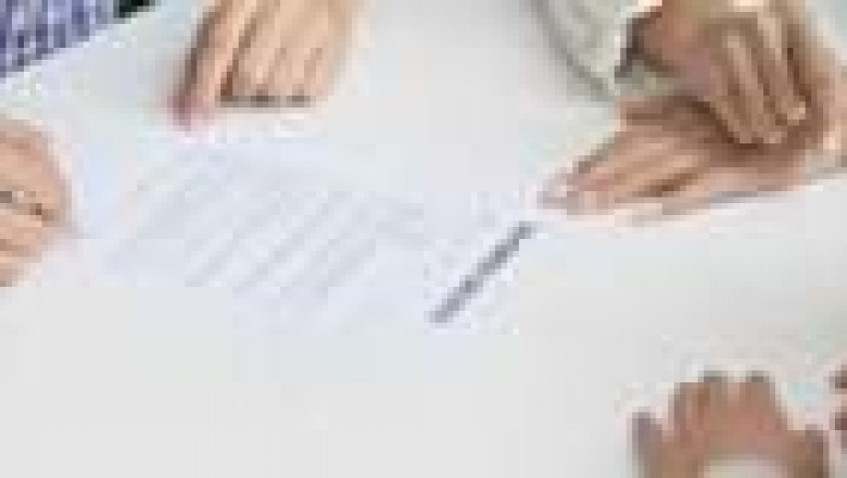 How a Santa Ana Divorce Lawyer Can Help You Navigate Child Custody Challenges