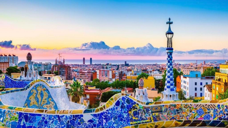 The Definitive Guide to the Best Time to Visit Park Güell, Barcelona