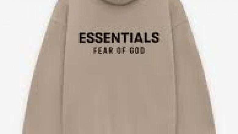 The Essentials Hoodie: A Modern Staple in Streetwear Fashion