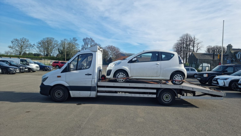 Stuck on the Road? Your Ultimate Guide to Professional Vehicle Recovery Services