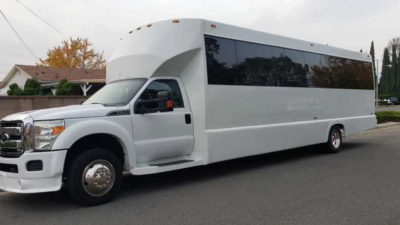 Affordable Party Bus Rental: Celebrate Without Breaking the Bank