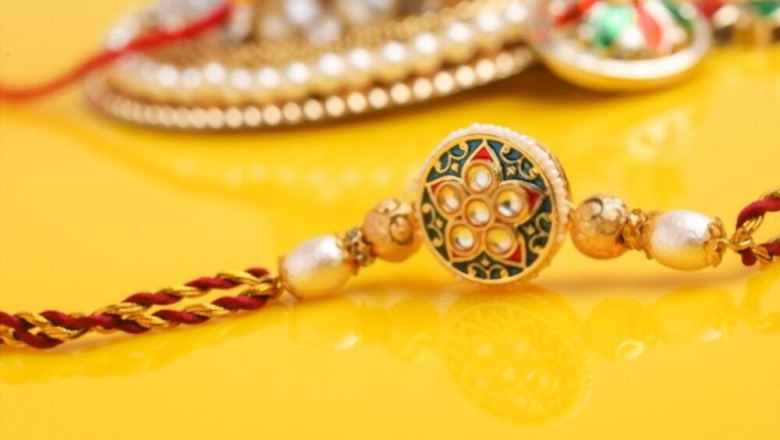 Explore the Send Rakhi To Delhi