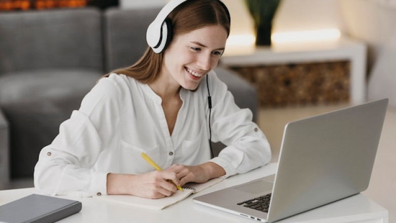 6 reasons to choose an online FinTech training program in 2025