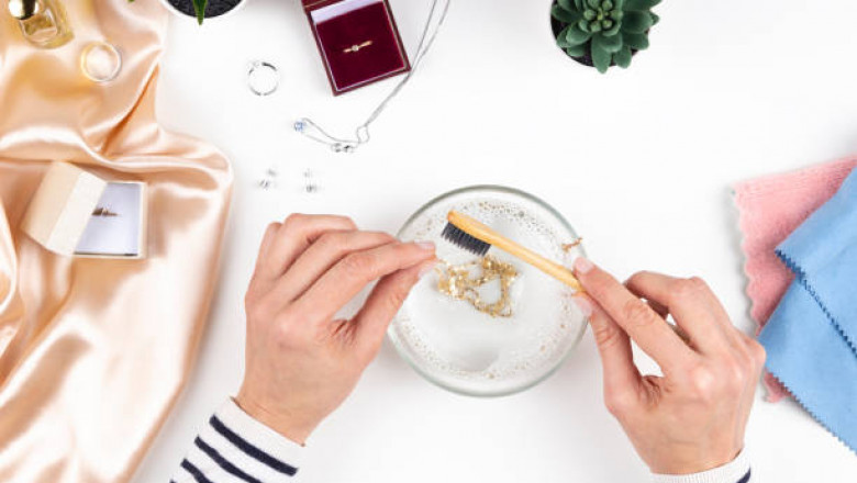 Maintain Your Artificial Jewellery!