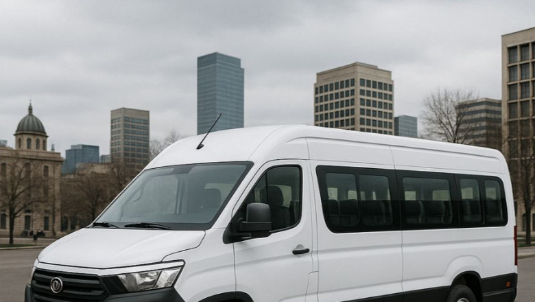 Travel in Comfort and Style with 17-Seater Urbania Hire