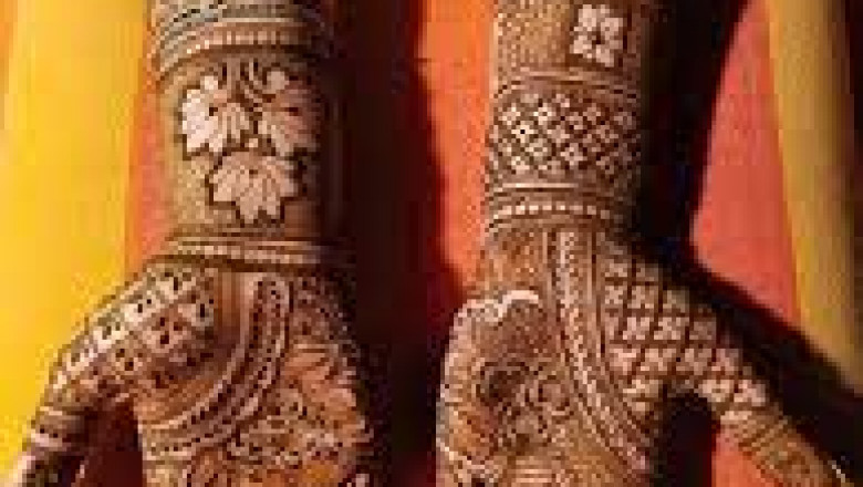 Book Professional Mehendi Artists in Bangalore for Weddings and Festivals