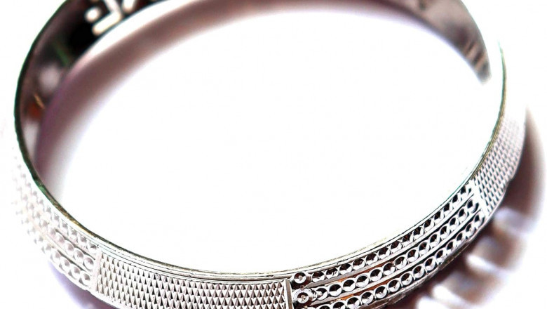How to Style a Silver Mangalsutra with Everyday Wear