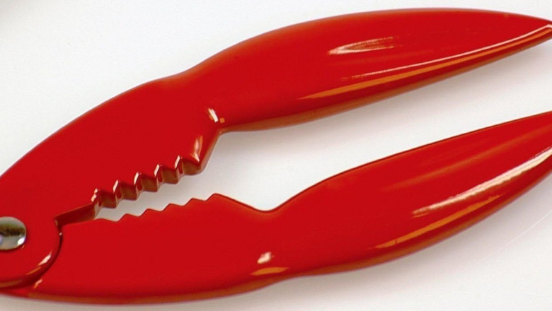Must-Have Kitchen Tools: The Best Lobster Crackers for Shellfish
