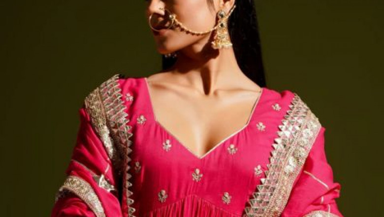 2025 Guide to the Best Rakhi Dresses for Women – Festive Must-Haves