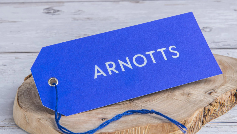 Custom Swing Tag Printing for Fashion, Retail & Beyond