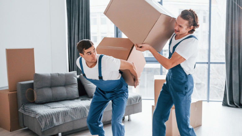 Reliable Couch Delivery Services In Melbourne – Host Movers