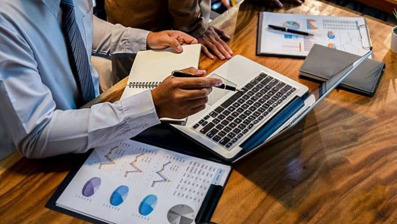 Streamline Business Finances with Professional Support
