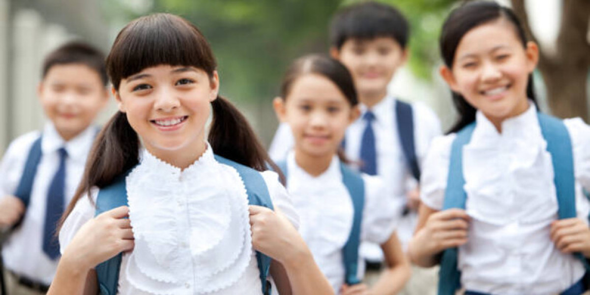 The Evolution of School Uniforms in the UAE: Tradition Meets Modernity