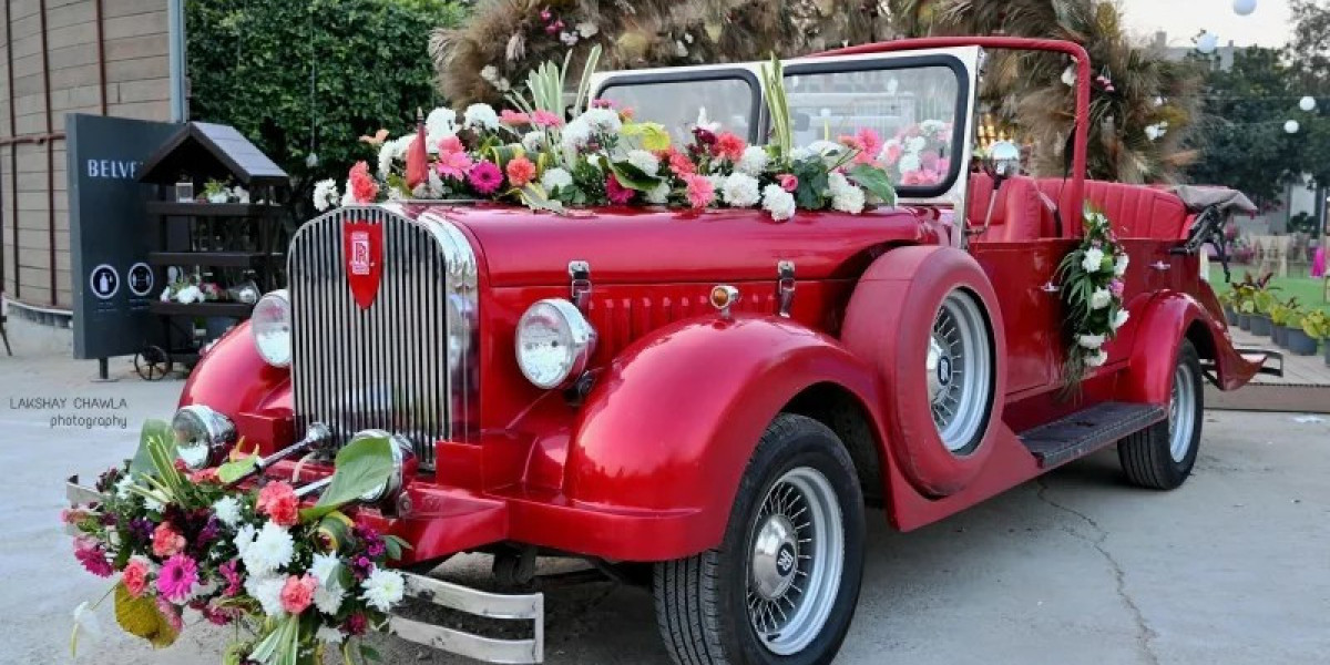 6 Reasons Why Vintage Cars Have Become A Popular Choice For Weddings In Delhi