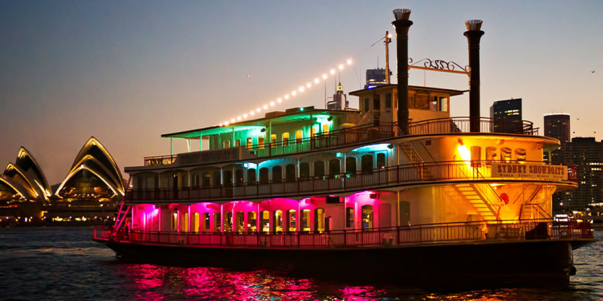 Sailing Solo? Here’s Why a Cabaret Dinner Cruise Is Your Perfect Night Out!