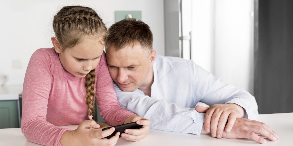 Must-Have Apps for Working Parents on the Go