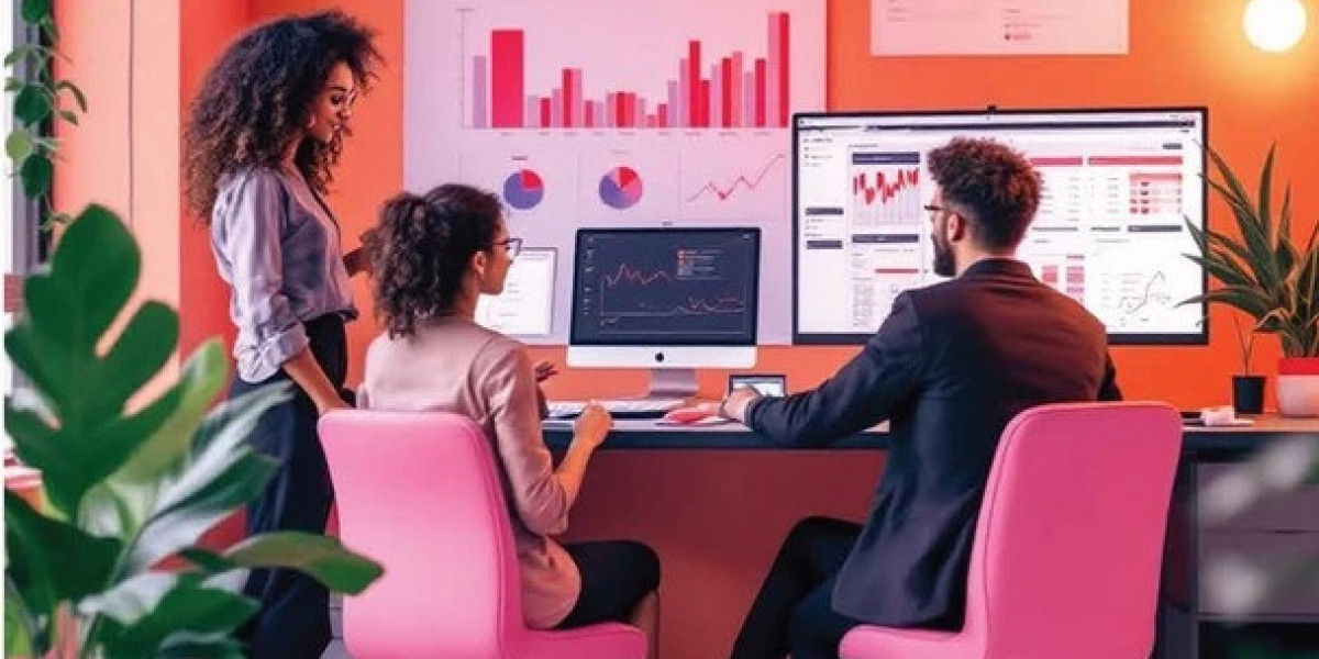 The Role of Technology in Fashion Careers