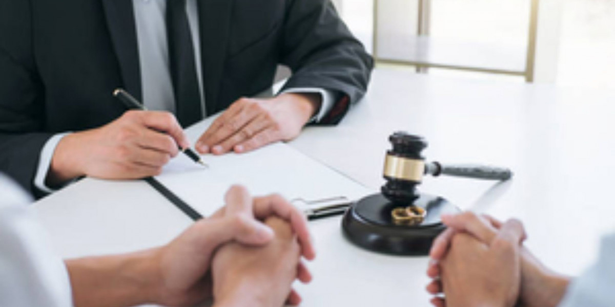 How Do I Choose the Right Divorce Attorney in Arlington Heights?