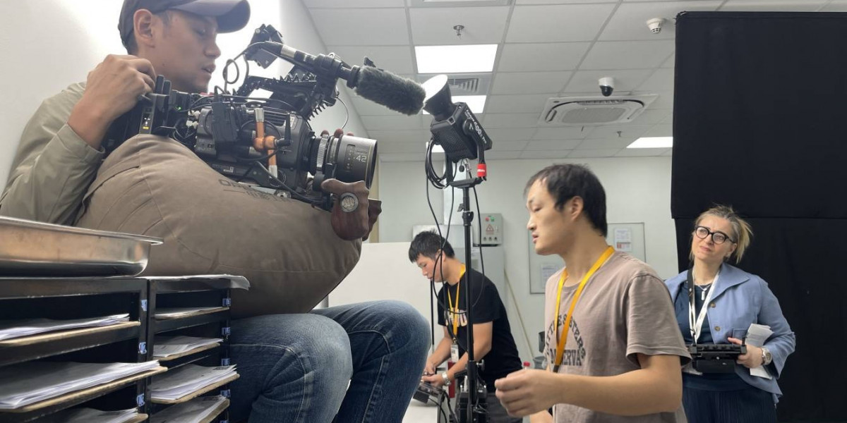 A Comprehensive Look at TV Crew and Photographer Roles in Australia