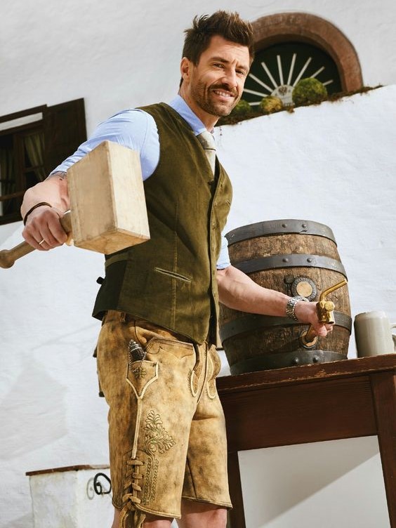 Lederhosen for Men | Alpen Lederhosen