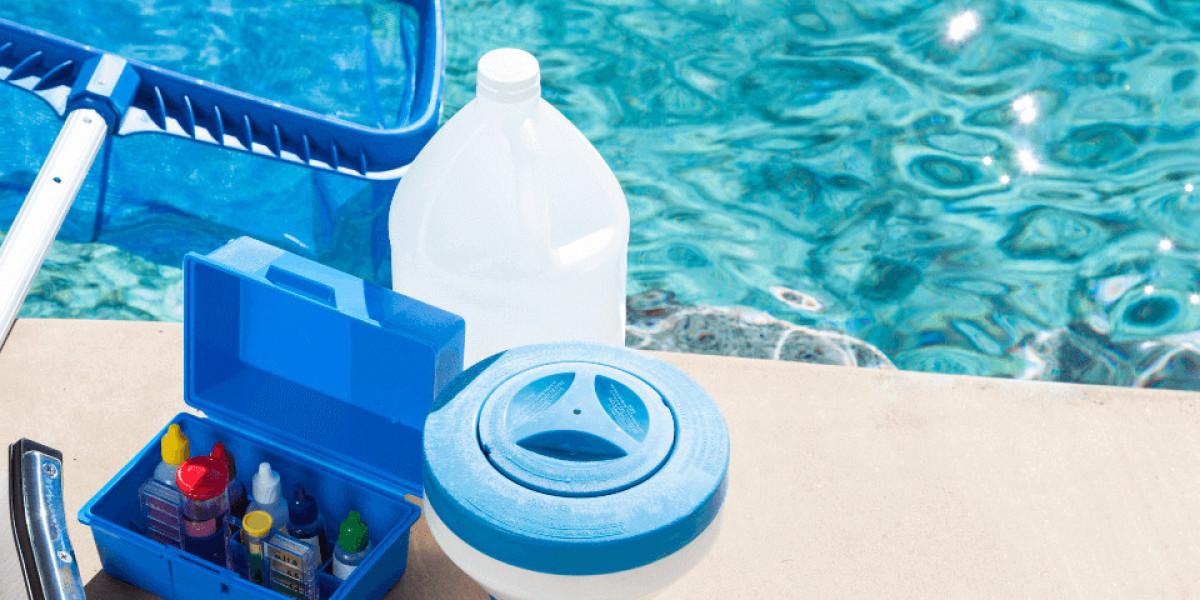 Affordable Pool Cleaning Service in Parkway, CA