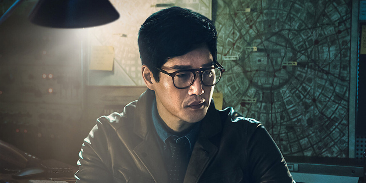 Money Heist Korea: Yoo Ji-tae as The Professor