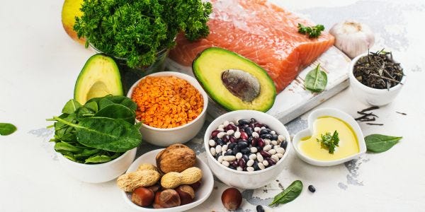 Diet to Control High Cholesterol | Best Dieticians in Delhi | by priyasingh | May, 2025 | Medium